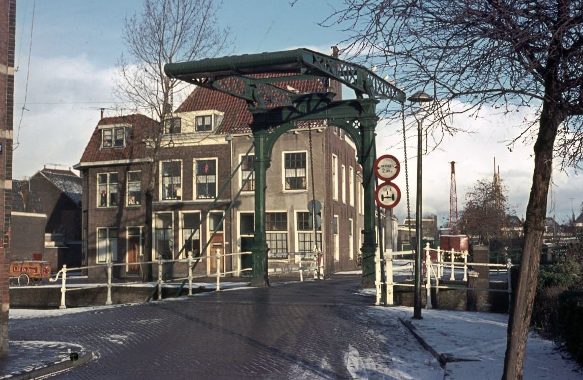 Hoek Houtmarkt.jpg
